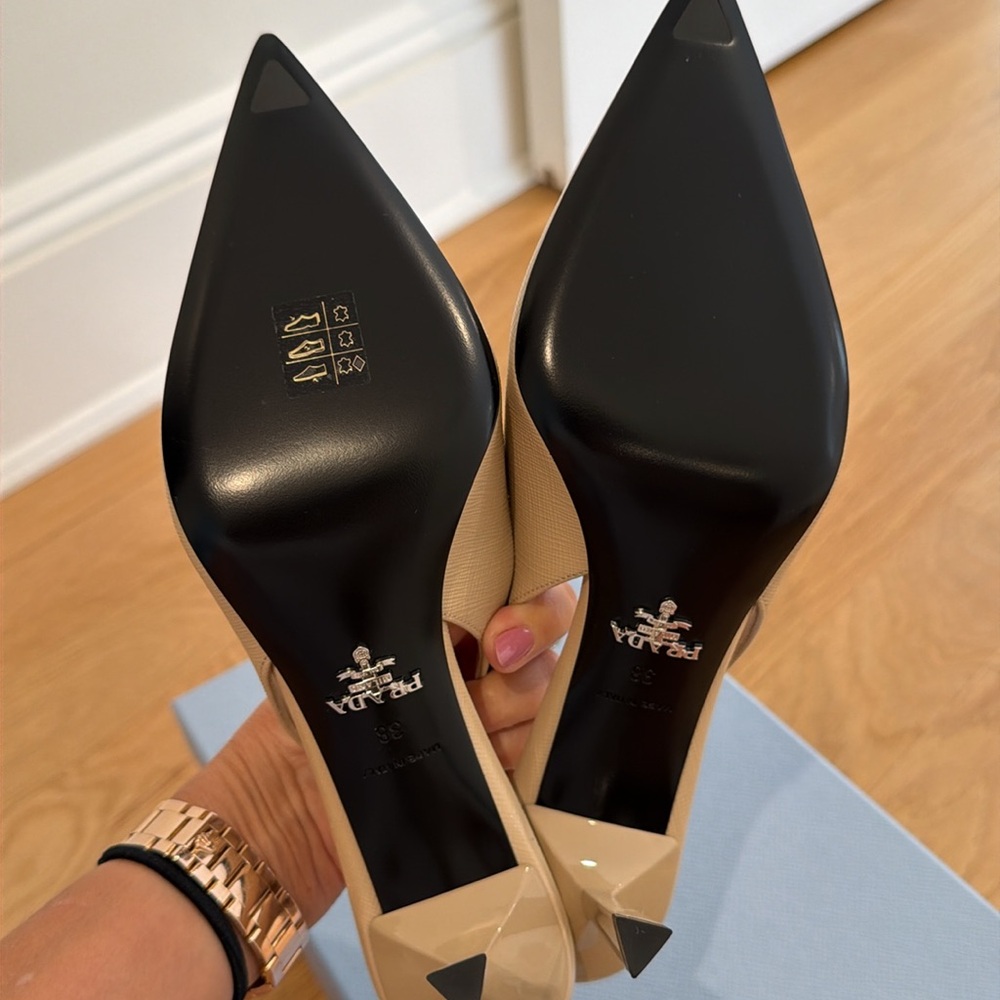 Prada Women's Beige Pointed Slingback Pumps authentic size 38 saffiano - Picture 5 of 6